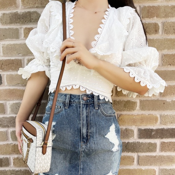 Michael Kors Jet Set East West Chain Crossbody Vanilla MK Luggage - Picture 3 of 4